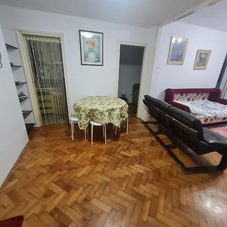 Apartamento Apartman Masha Belgrado Exterior foto